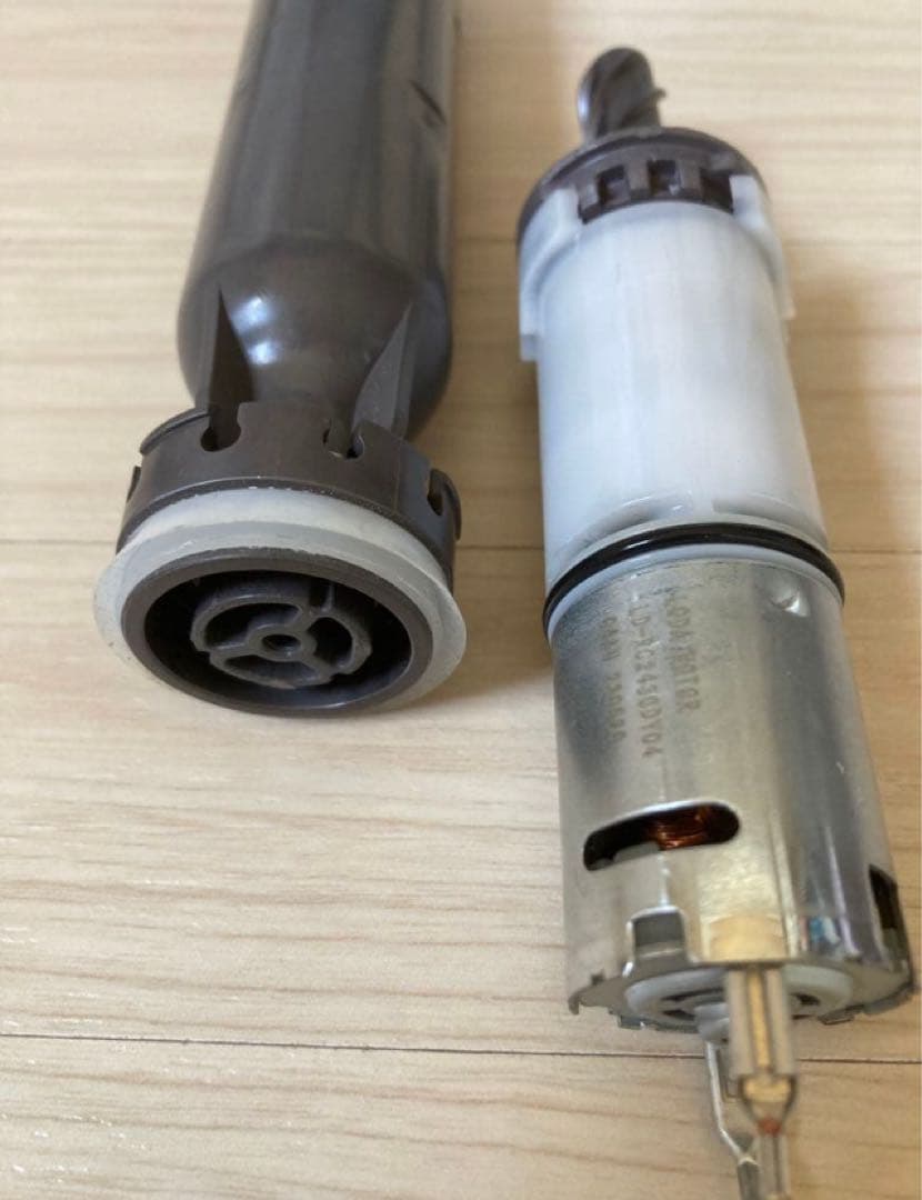 ダイソン掃除機　sv18 サイクロン部 完全分解洗浄