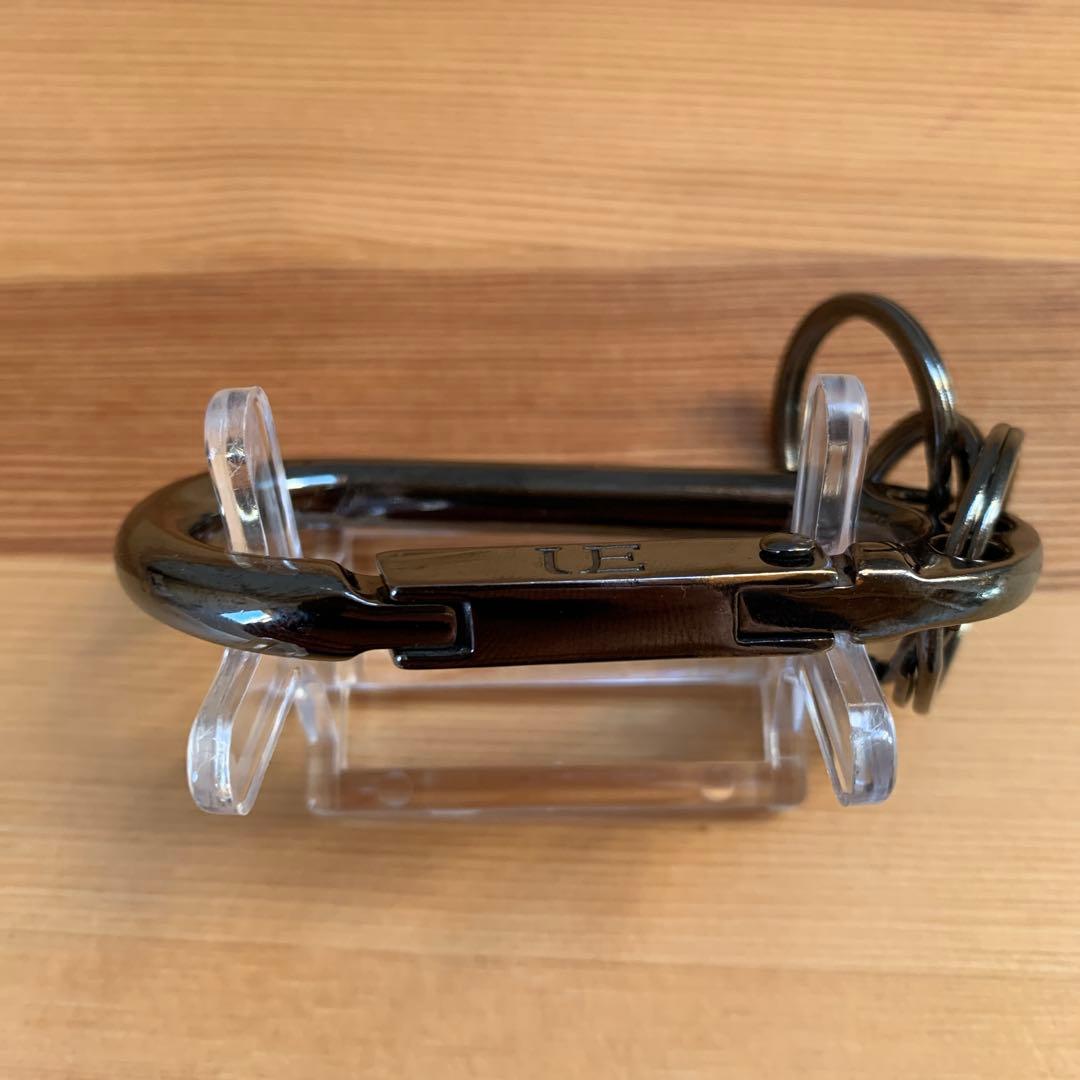 ユニフォームエクスペリメント　フラグメント　カラビナ