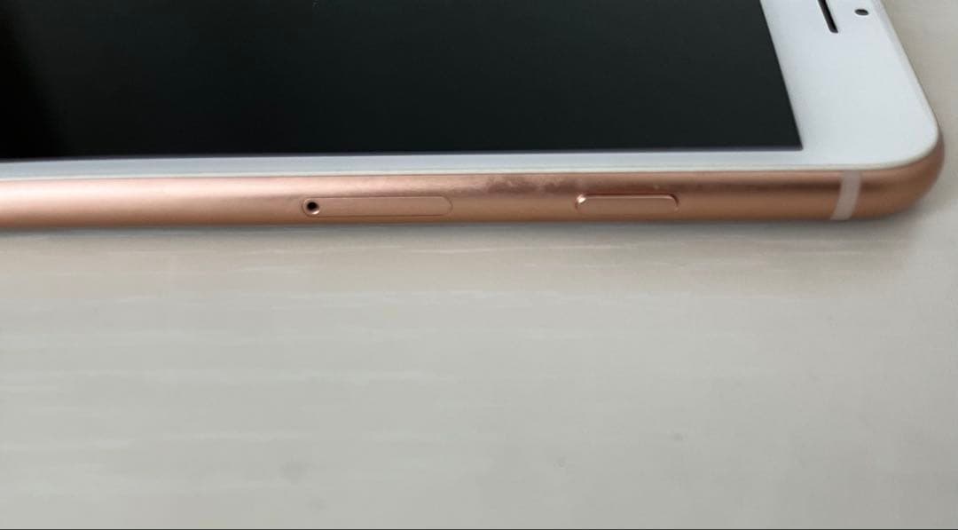 S*）様 Apple iPhone 8 64GBゴールド本体