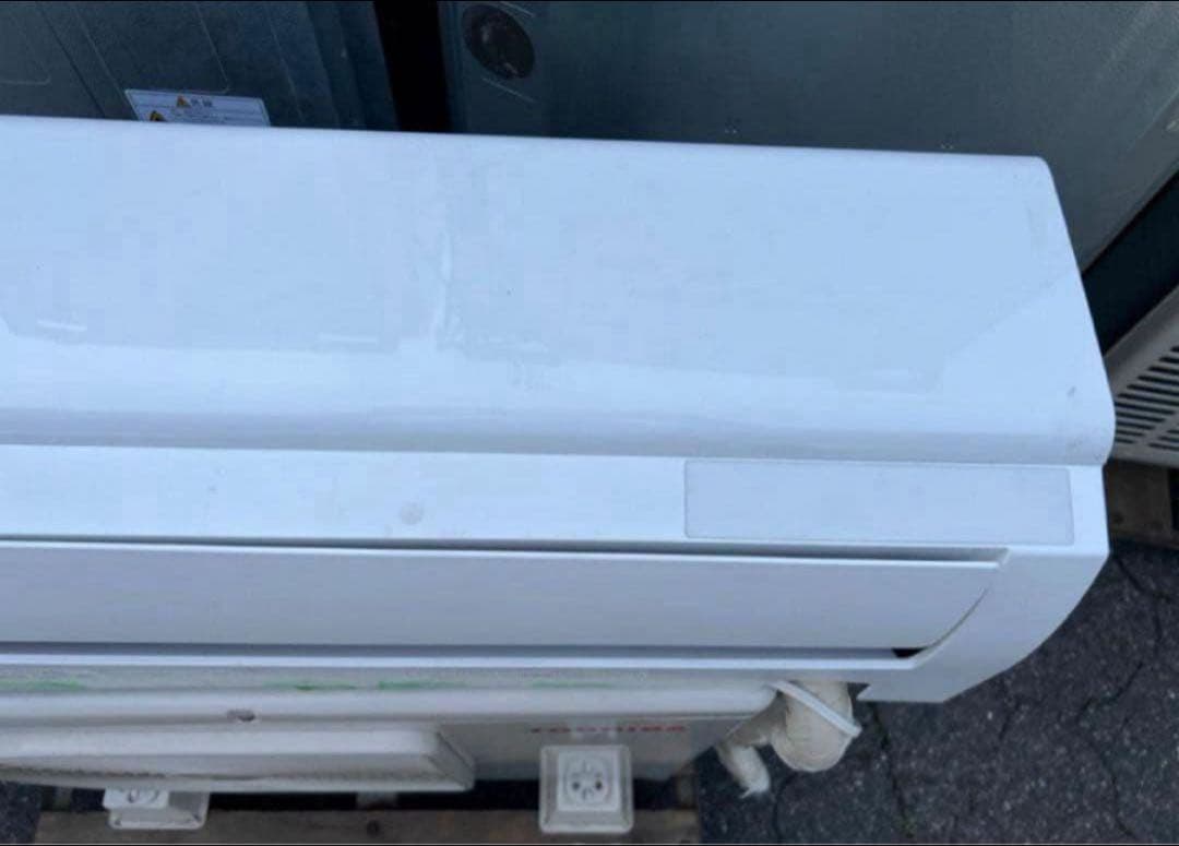 【高年式】2020年式2.2kw TOSHIBAエアコンRAS-G221M(W)