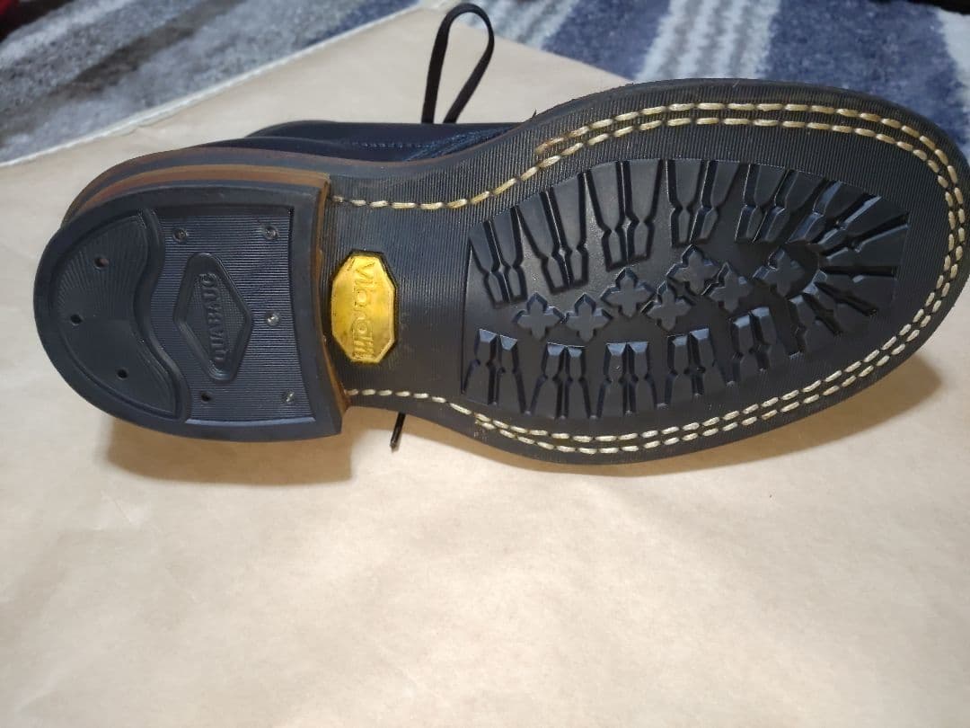 靴 WHITES BOOTS SEMIDRESS