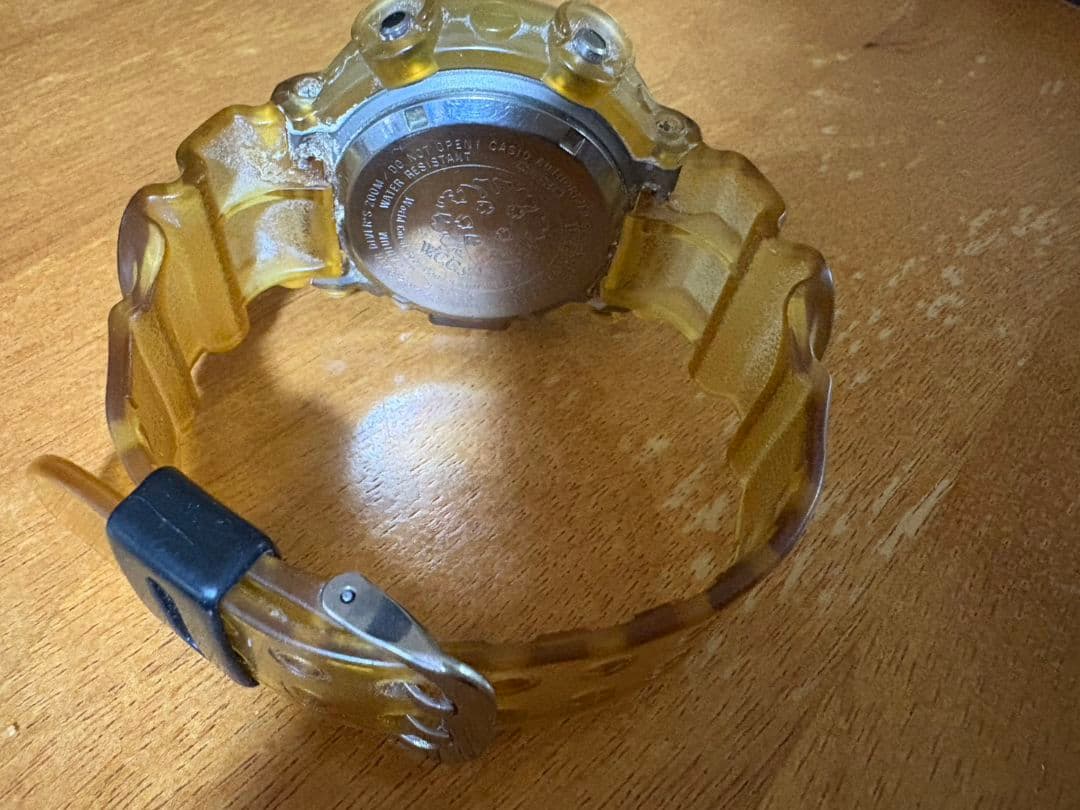 CASIO G-SHOCK クリアイエロー デジタル腕時計（箱なし、電池切れ）