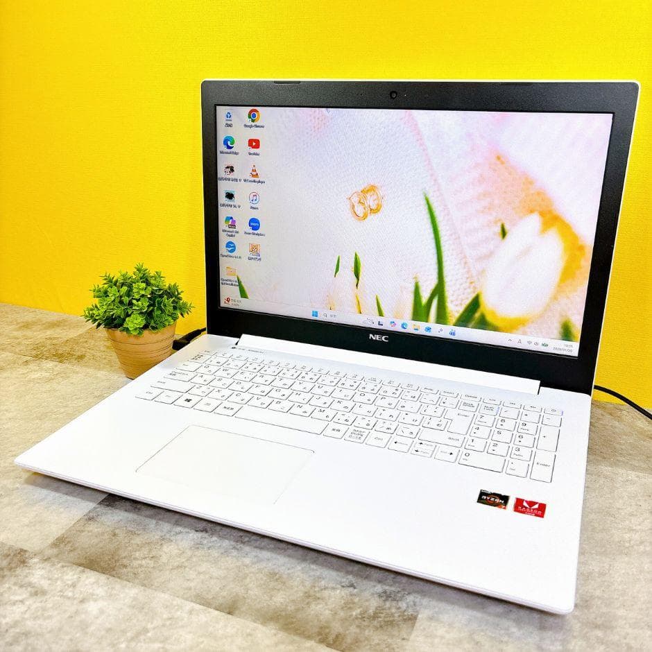 美品❣高性能Ryzen7✨SSD搭載で快適✨薄型 カメラ付き Windows11