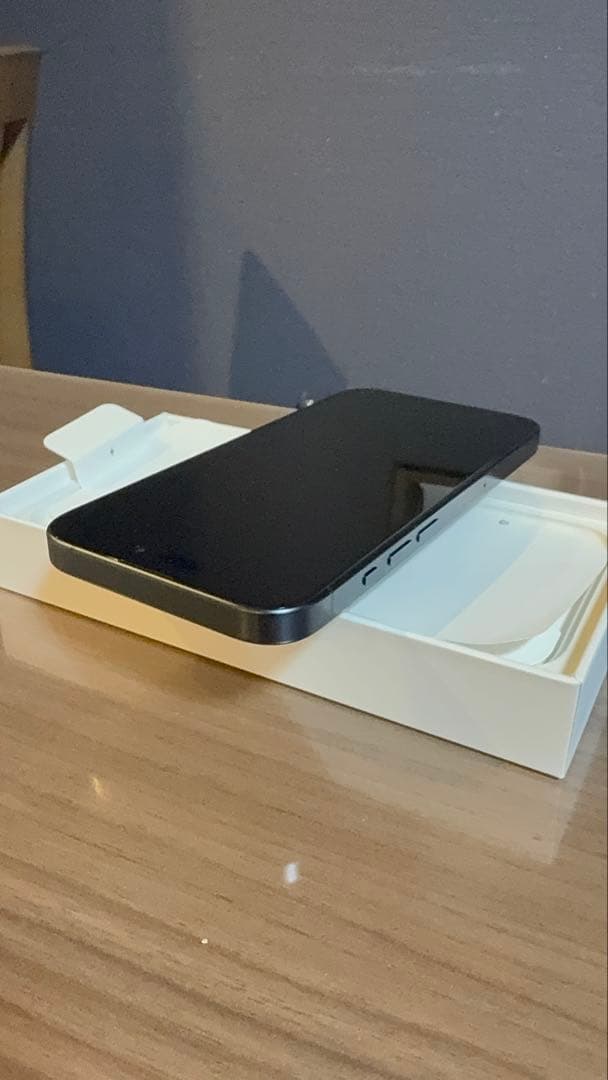 (美品)Apple iPhone 15 Pro 256GB SIMフリー