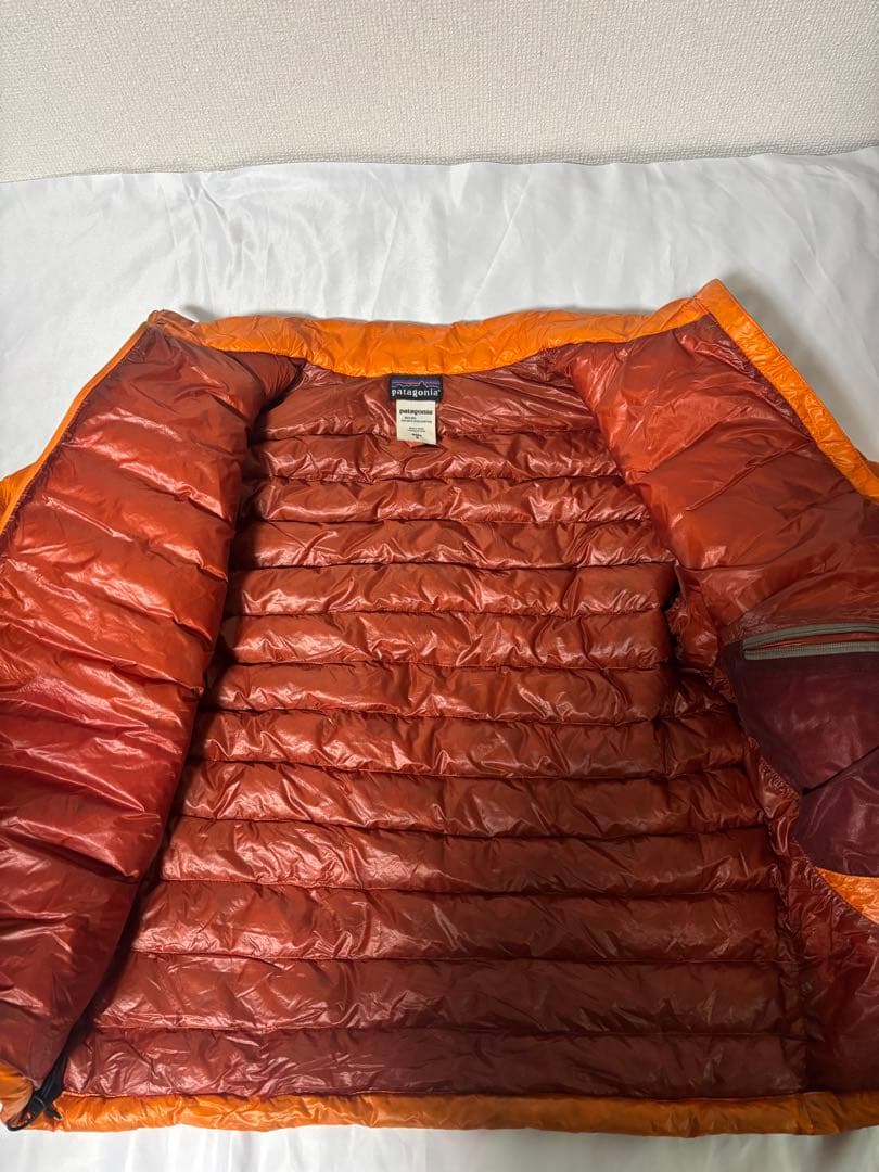 パタゴニア ダウンセーター ダウンジャケット オレンジ メンズＳ84672 軽量
