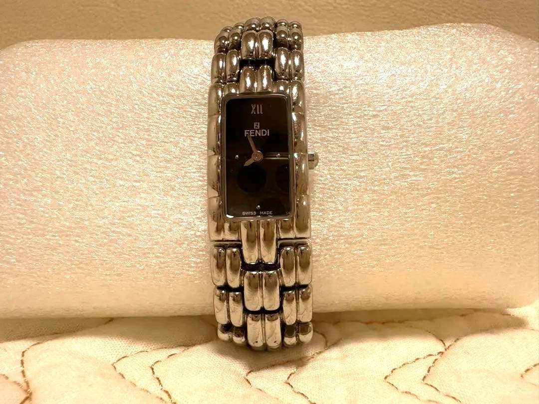 【美品】FENDI フェンディ 660L クウォーツ 時計 文字盤ブラック