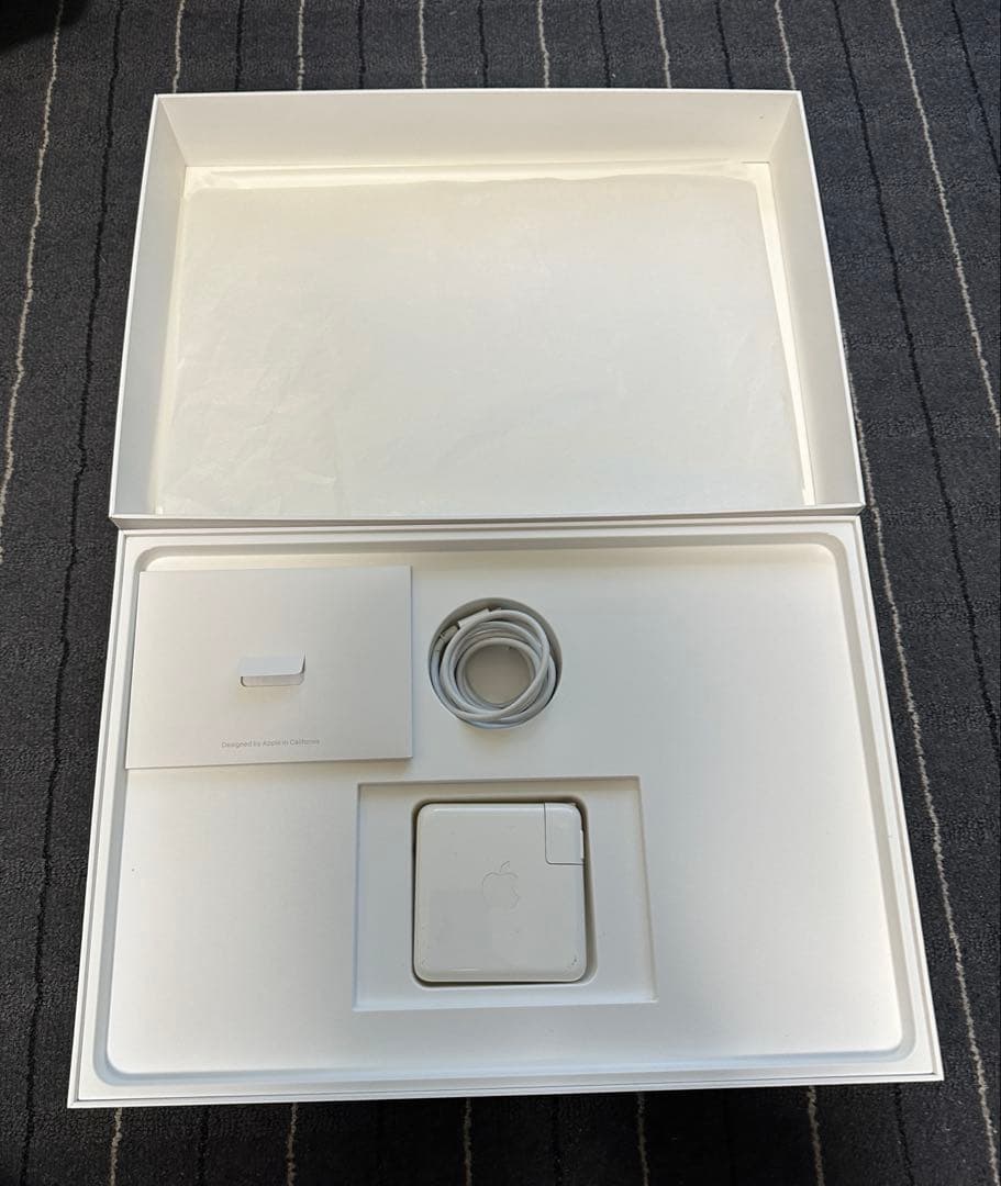 MacBook Pro 15インチ 2018 メモリ 16GB 512GB