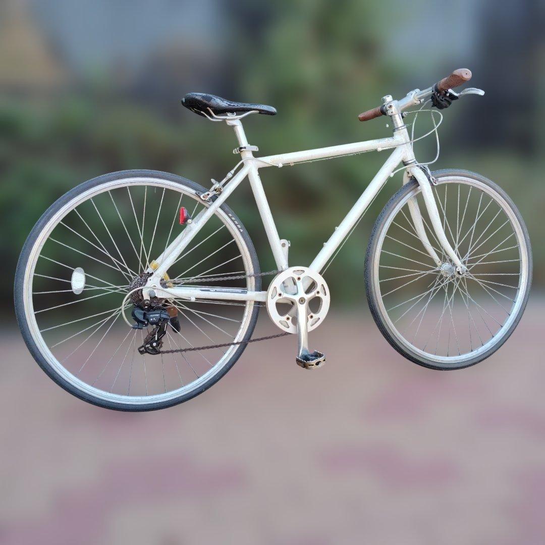 Sfieda 700C 7段変速付きのクロスバイク