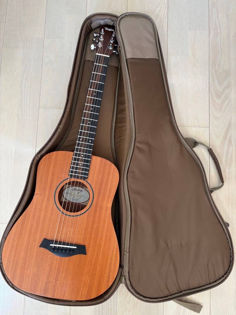 【美品】Baby Taylor ミニアコースティックギター カポ・ピック付き