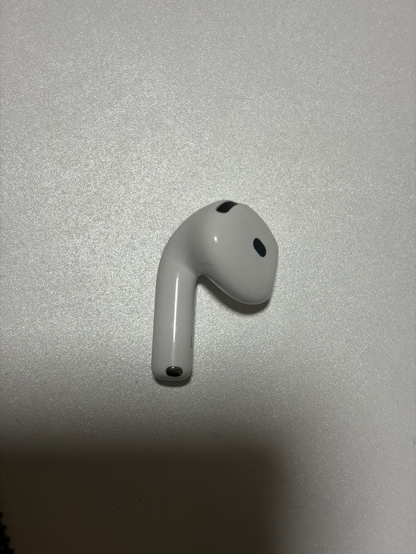 AirPods 4世代　ANC搭載　ノイキャン搭載　左耳