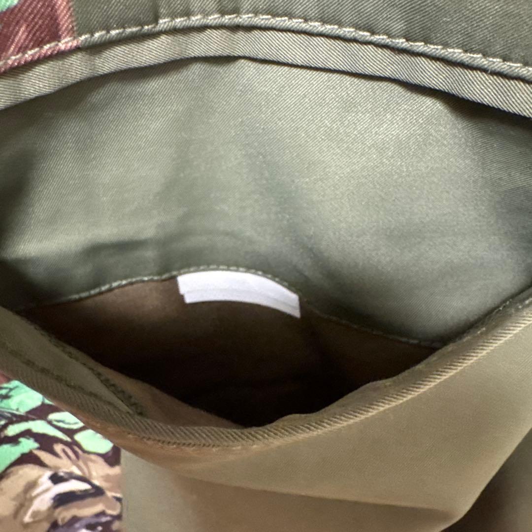 BEAMS GOLFオレンジレーベルフラワーカモプリントストレッチパンツ