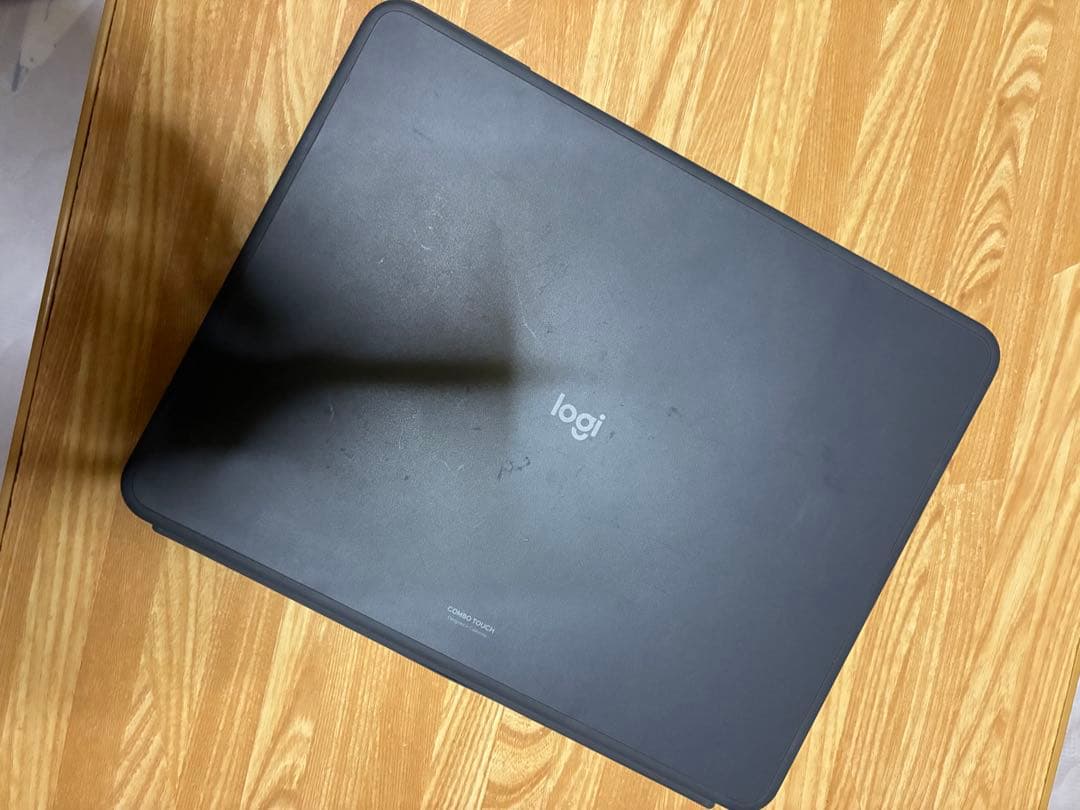 Logicool Combo Touch （13インチ iPad Air 用）