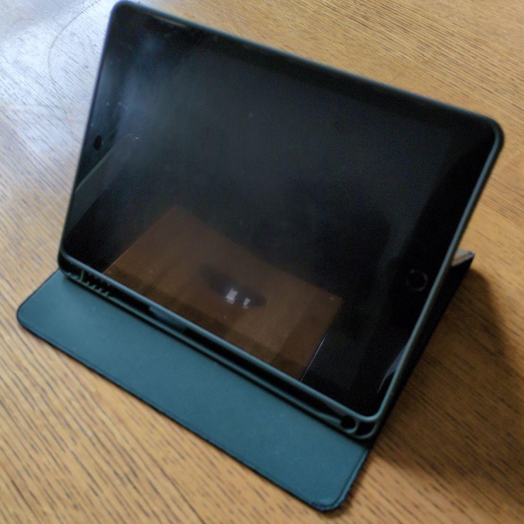 ipad第6世代　32GB　ケース、フィルム付き