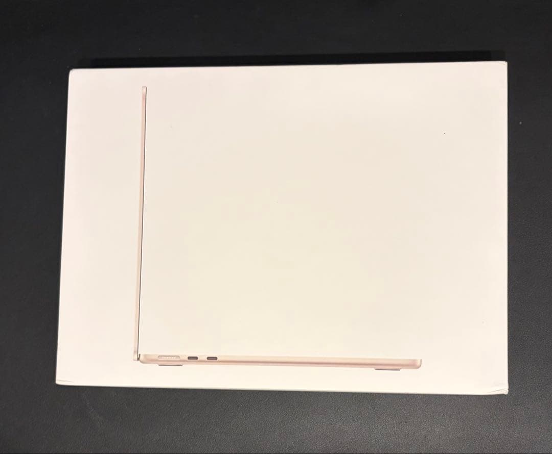 美品MacBook Air M3 US配列 メモリ8GB、容量256GB