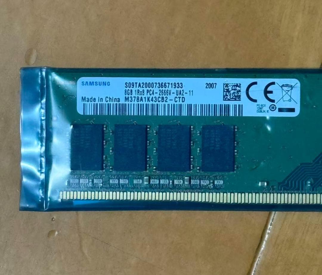 メモリー SamsungDDR4 8GB 1RX8 PC4-2666V-UA2-11