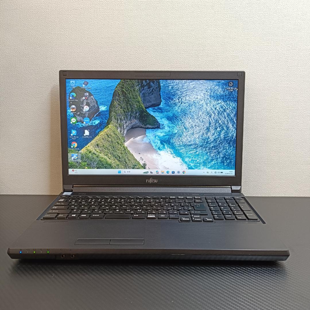 富士通 ノートPC i5 Windows11 SSD メモリ8GB DVD 黒