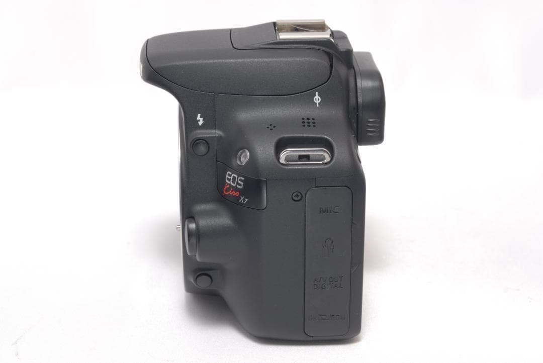 ⭐️バッグ＆説明書付き⭐️Canon Kiss X7 キャノン　デジタル一眼