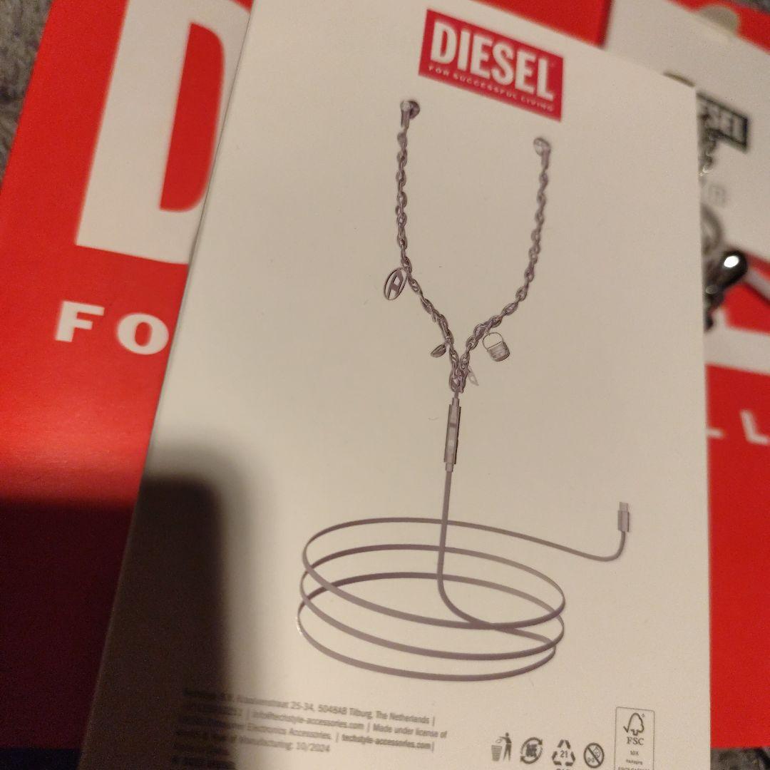 DIESEL Wired Earbuds チェーンデザイン