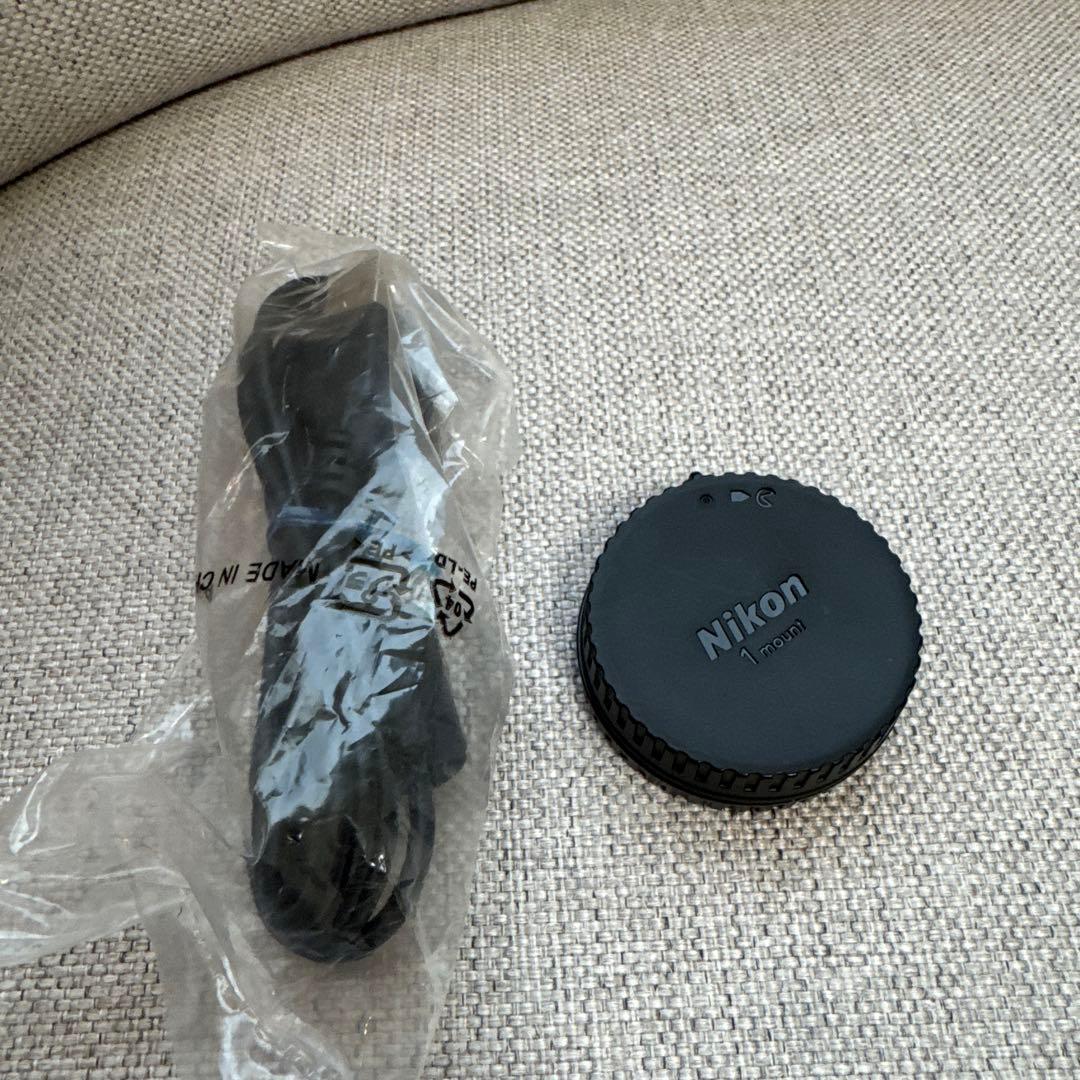 Nikon 1 J1 ホワイト ミラーレスカメラ