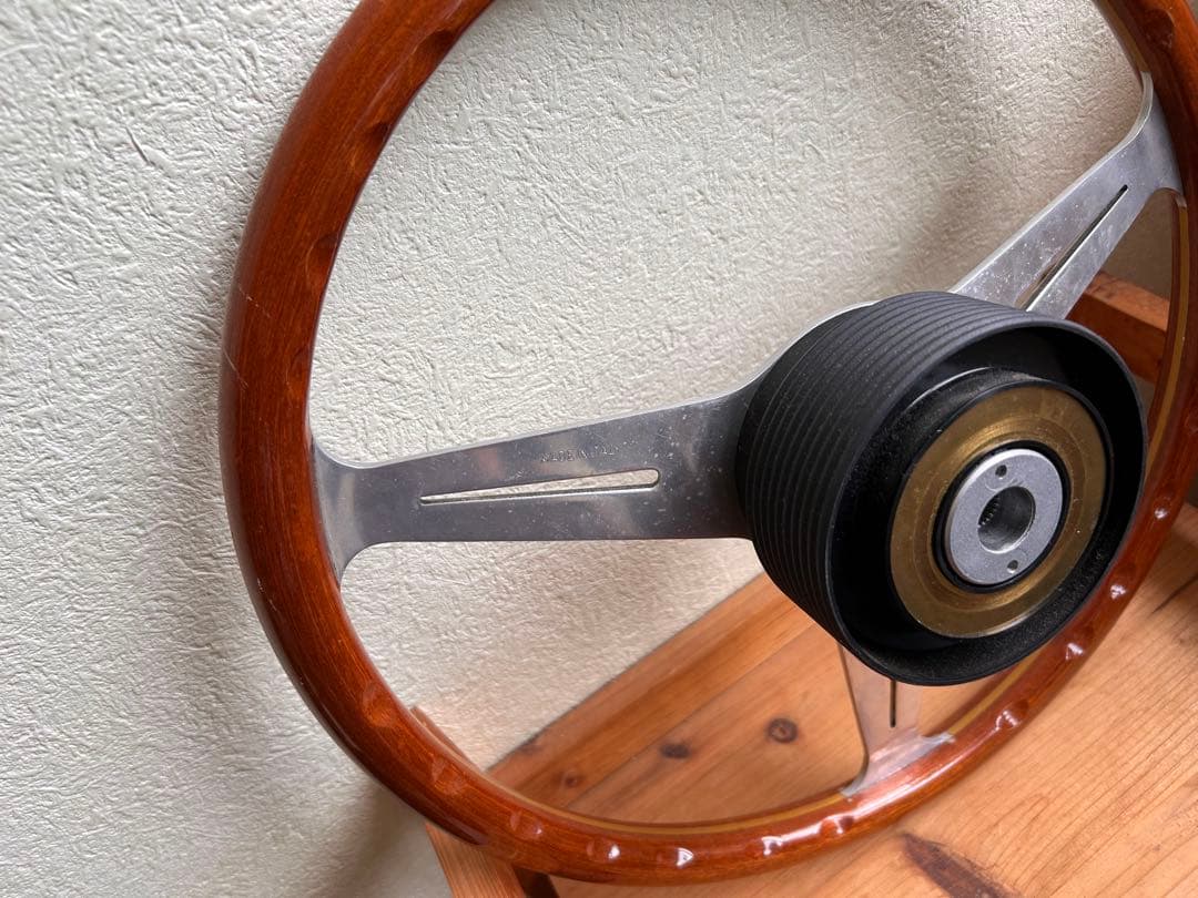 ND TOKYO ナルディ ウッドステアリング ホーンボタン付き ハンドル