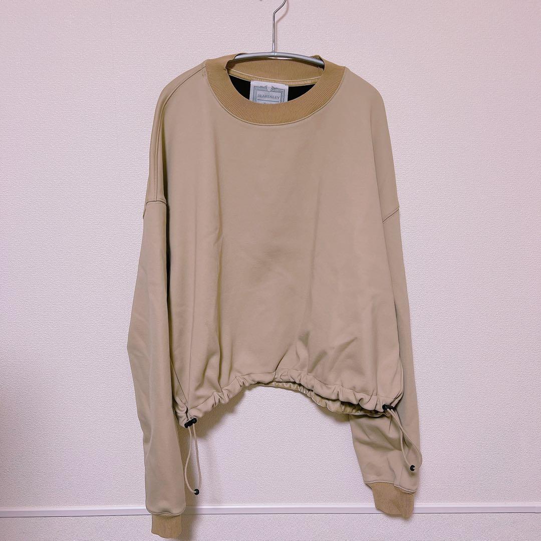 ビアズリー◆刺しゅう入りクロップトレーナー美品ベージュ