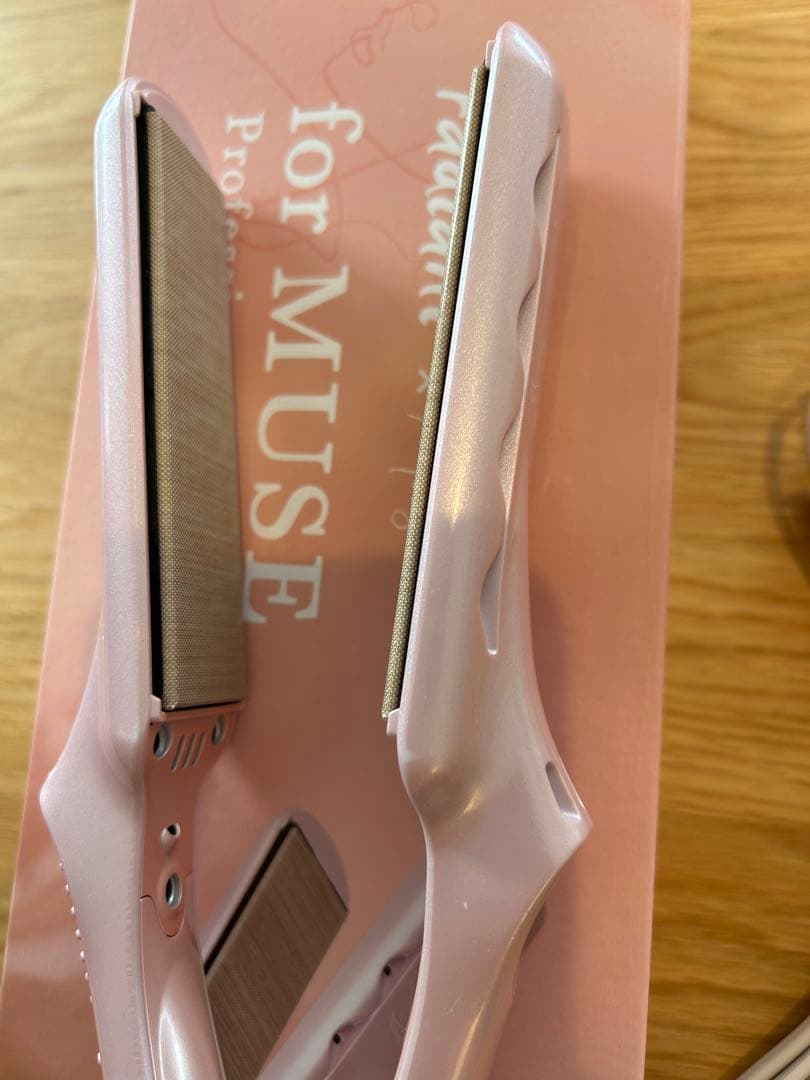 ラディアントfor MUSE プロフェッショナルヘアーアイロンピンク　ケース付き