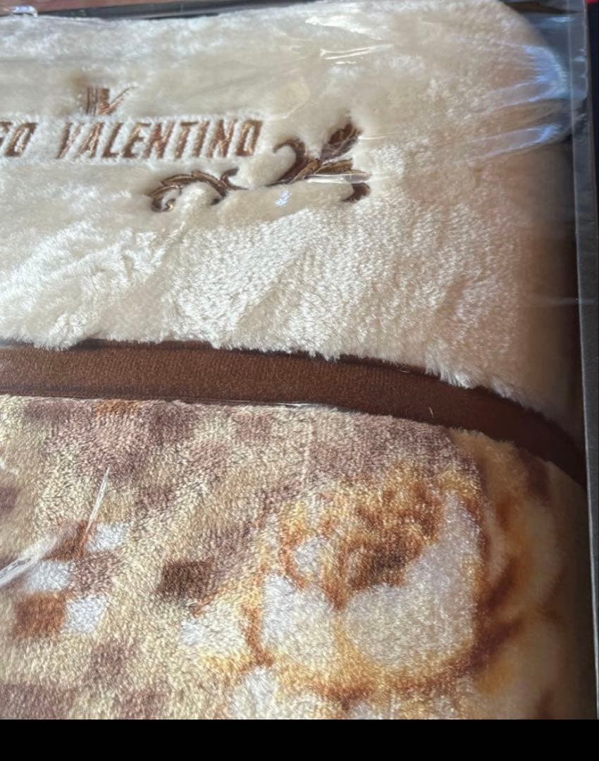 HUGO VALENTINO 花柄毛布 約150×220cm