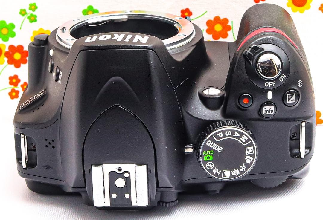 ニコン Nikon D3200☆ダブルレンズ☆スマホに送れる！☆初心者おすすめ！