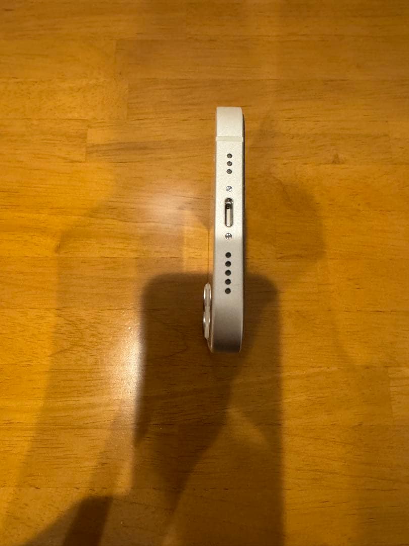 Apple iPhone13 スターライト 128GB 純正シリコンケース付き