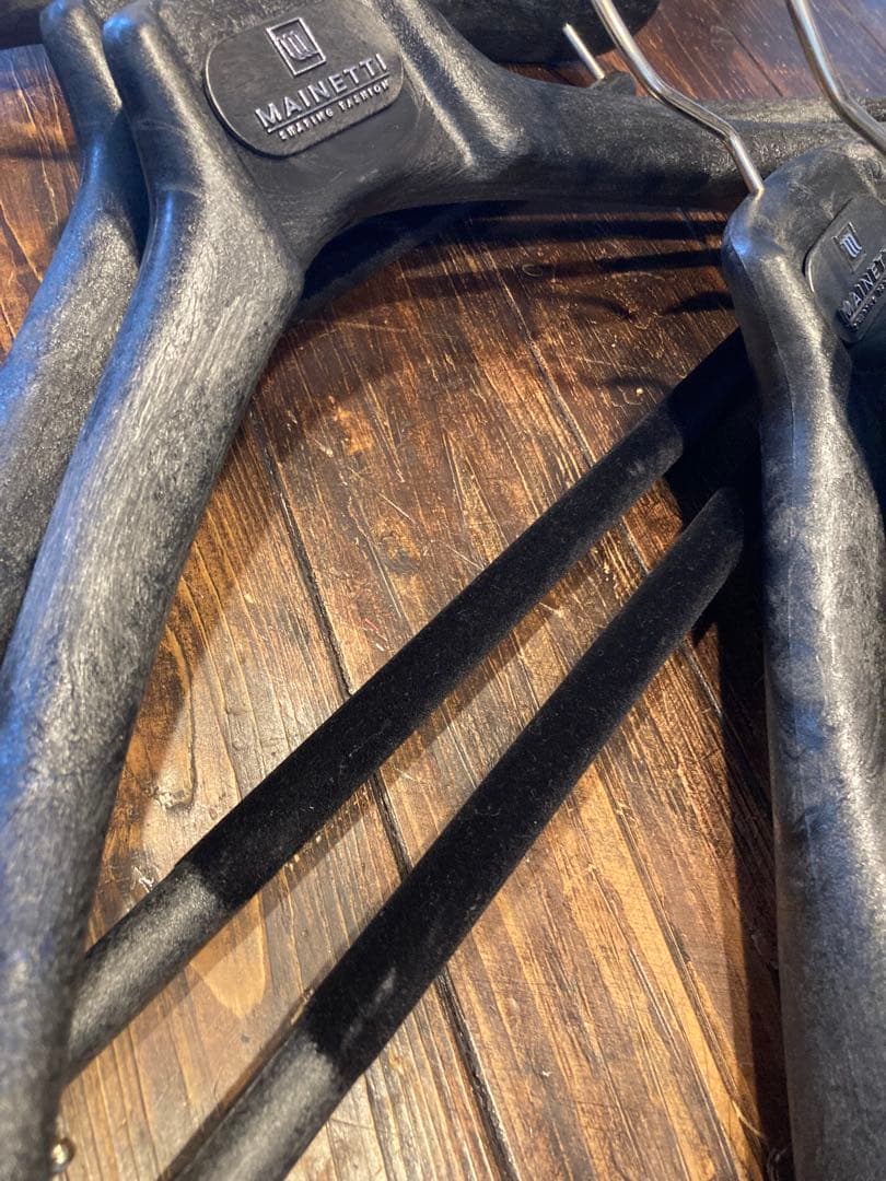 MAINETTI ハンガー ７本セット　サイズ43　ブラック