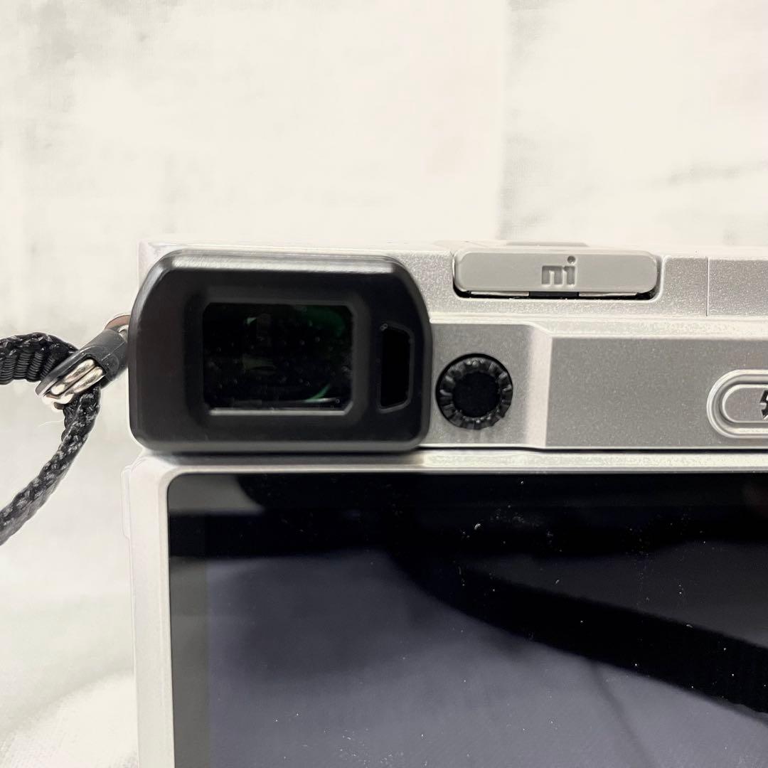 【美品】SONY α6400 シルバー(ショット数1278枚) 本体のみ