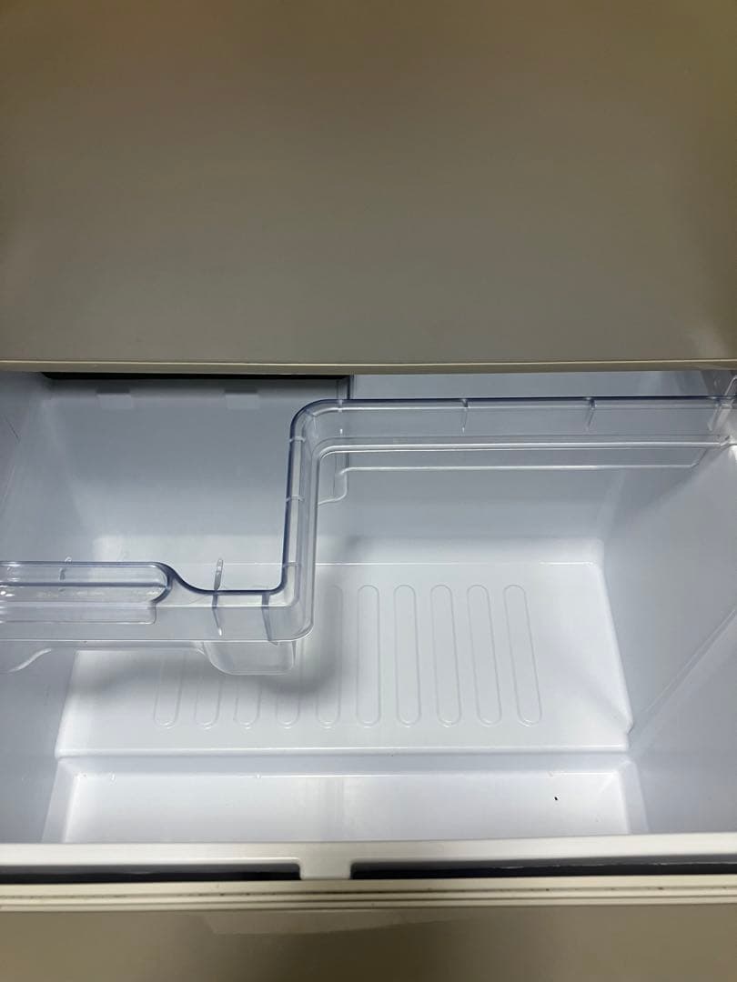 冷蔵庫　Sharp 2021年製　美品