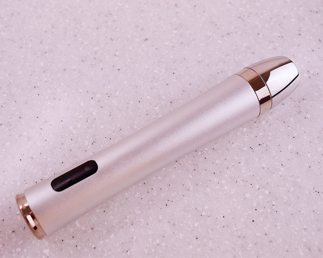 glow.m ブースターソニック 超音波美顔器　水光肌　韓国　リフティング