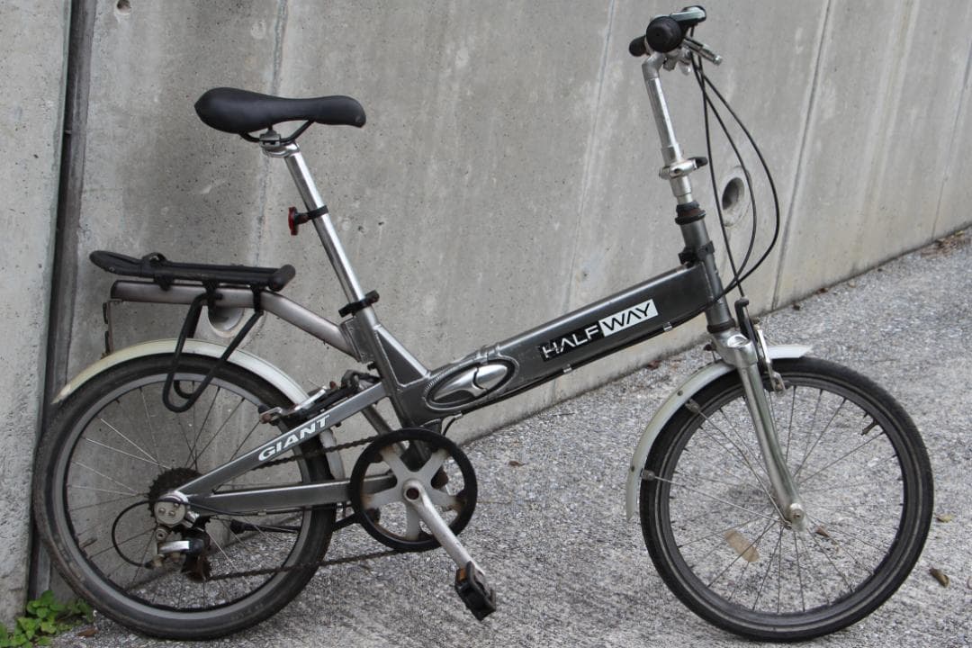 引き取り限定♪人気のGIANT♪HALF WAY♪目立つ片持ち式前後ホイール♪