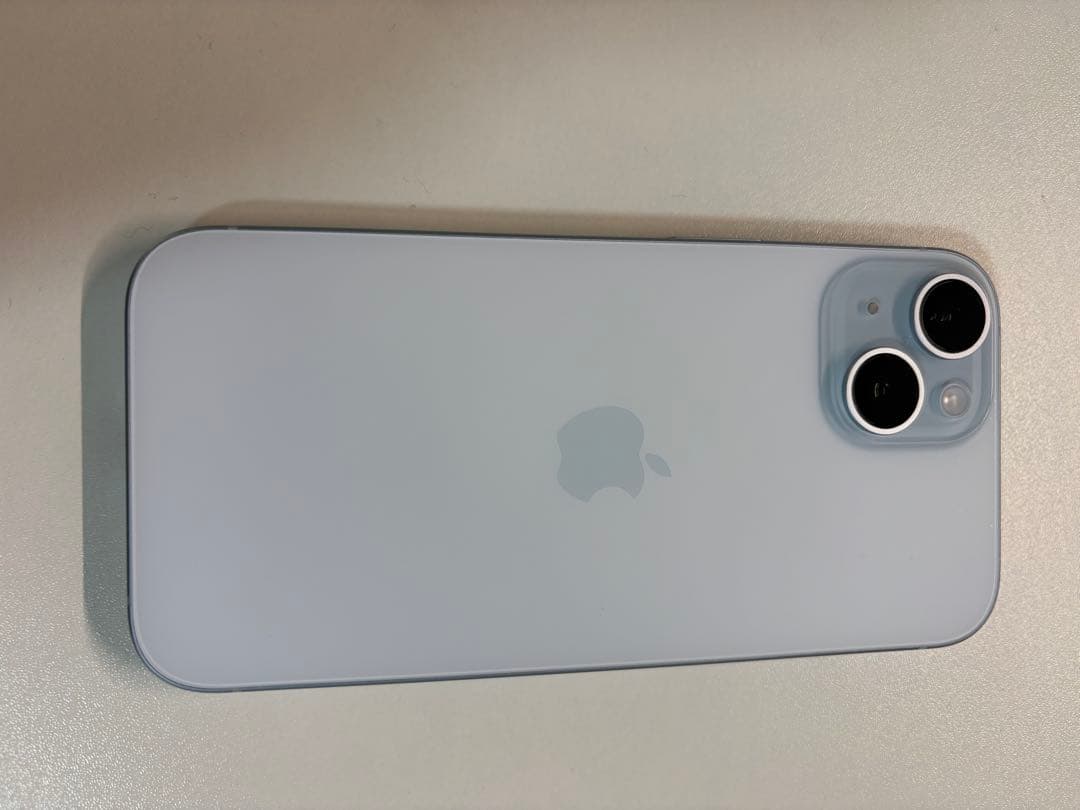 Apple iPhone15ブルー