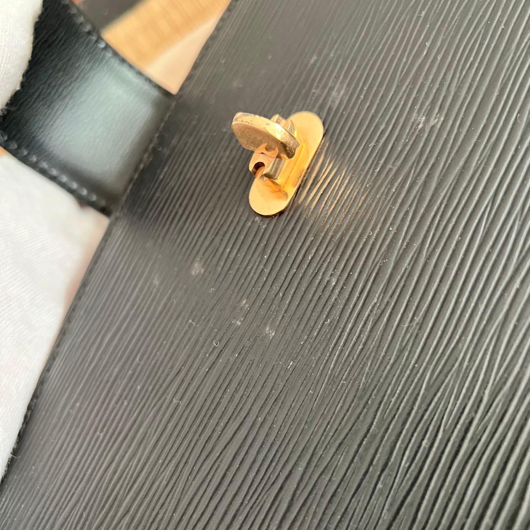 ルイヴィトン　カプチン　レザー　エピ　ショルダーバッグ