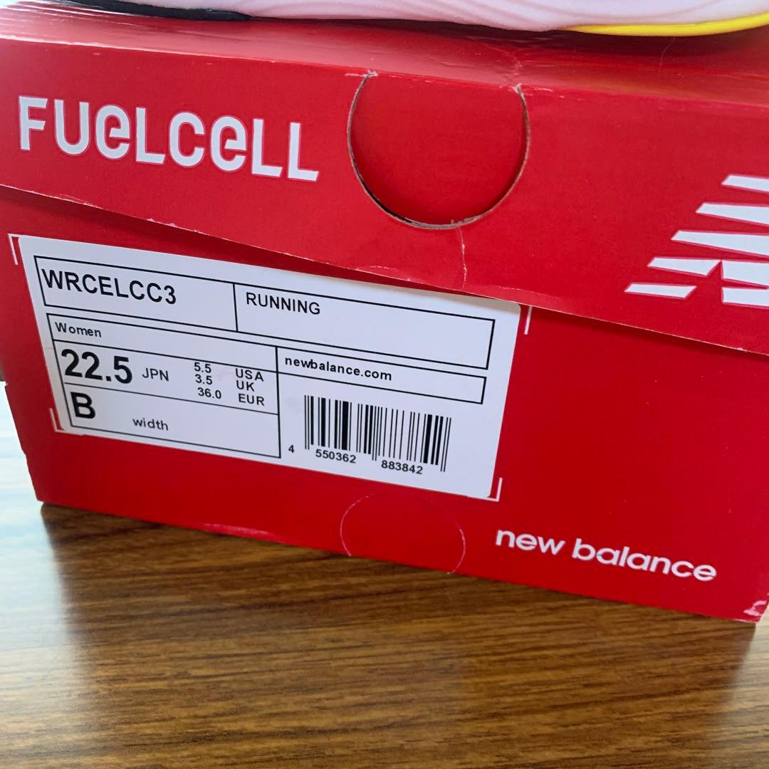 ニューバランス NBフューエルセル スーパーコンプエリート V3 22.5cm