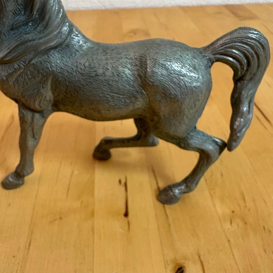 金属　馬　像　　(m