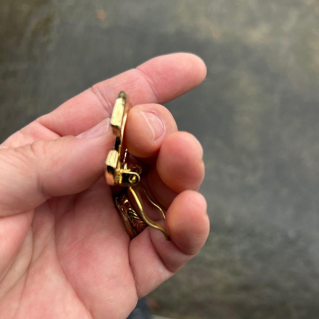 CHANEL ゴールド ダブルCロゴ ブローチ　刻印なし