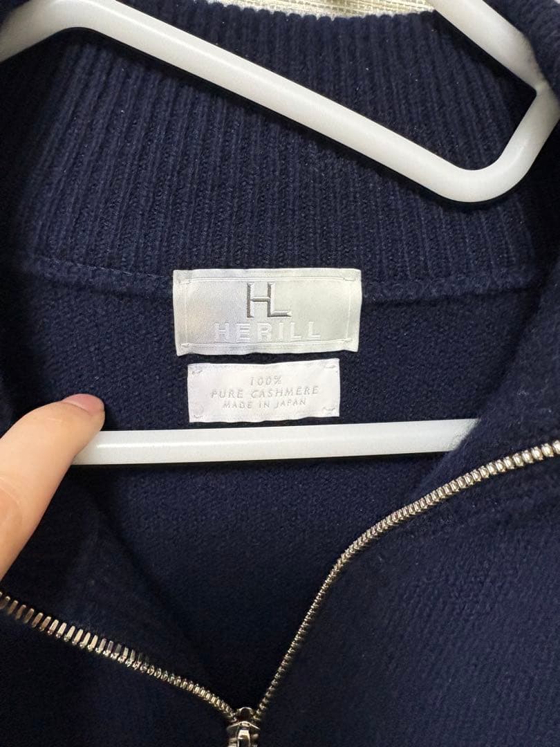 HERILL ゴールデンキャッシュ ジップアップ セーター