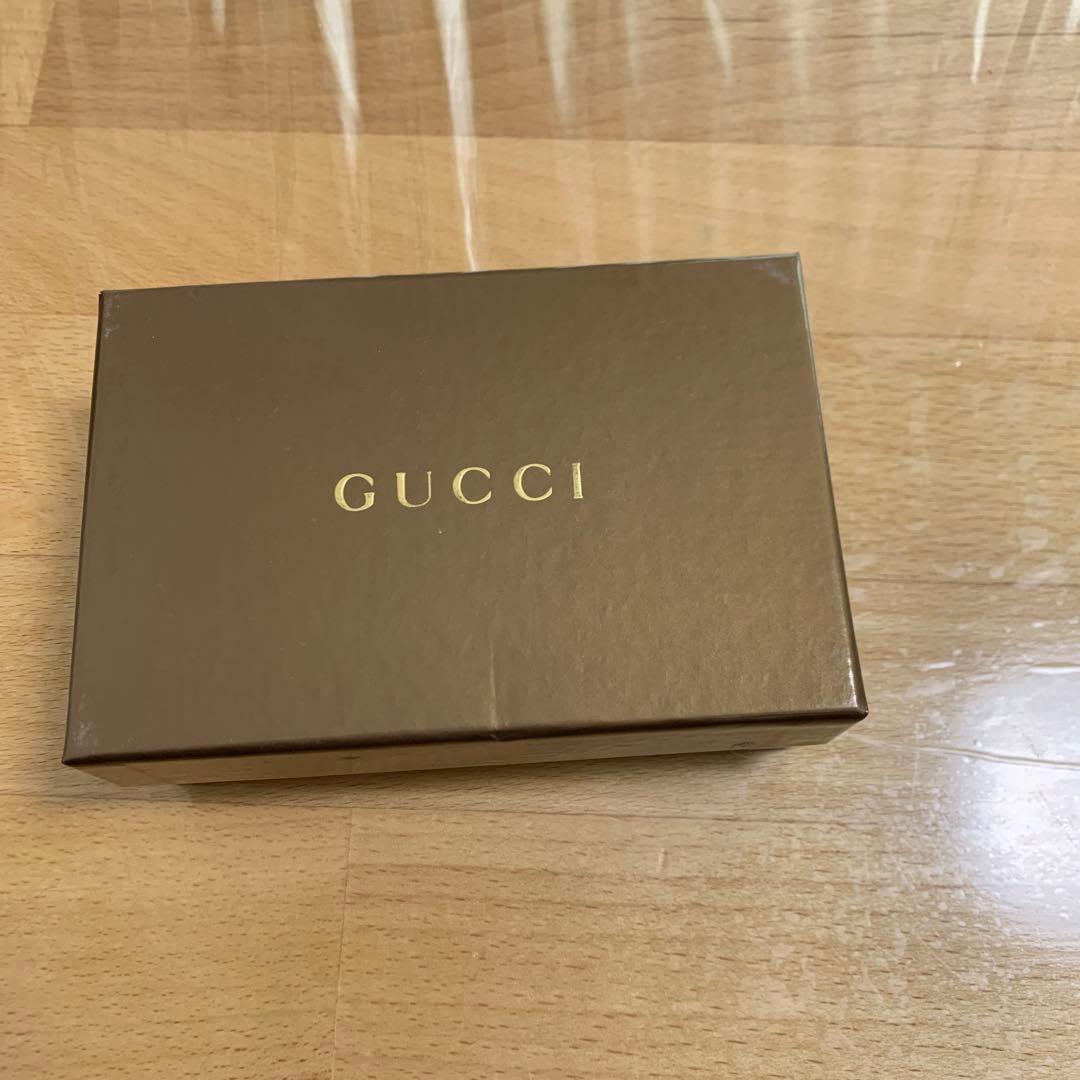 グッチの名刺入れ カードケース 金具に汚れあり 箱付き
