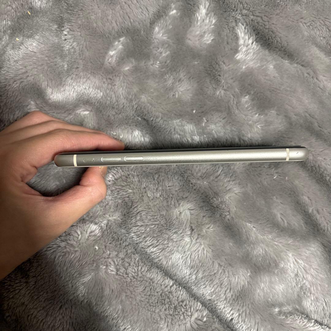 Apple iPhone 11 ホワイト SIMフリー