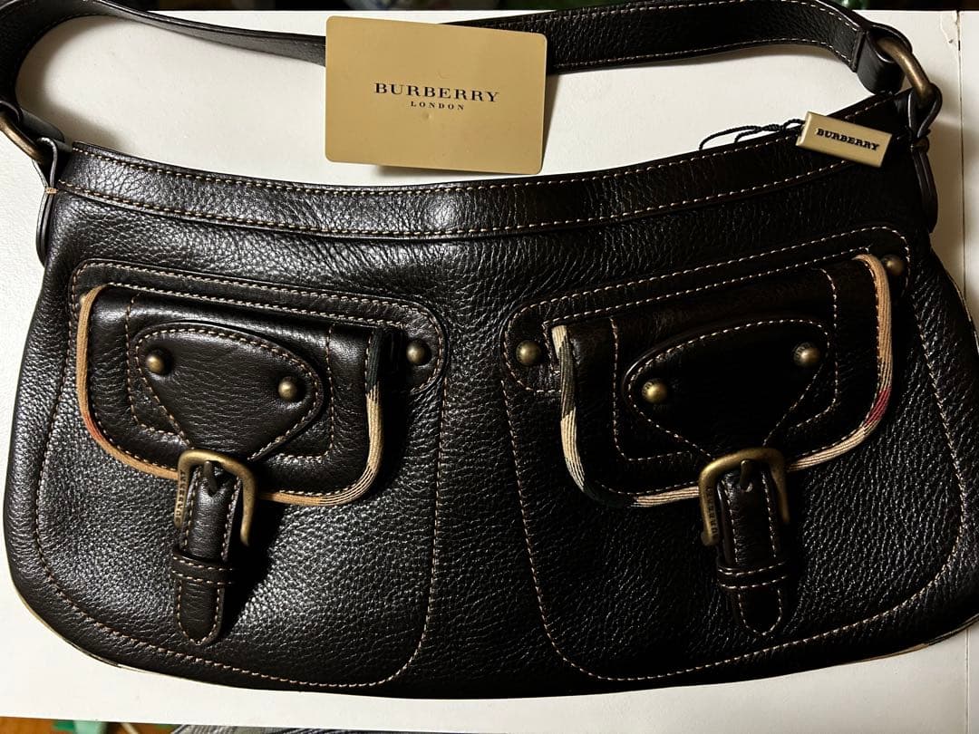 バーバリーバッグ未使用に近い