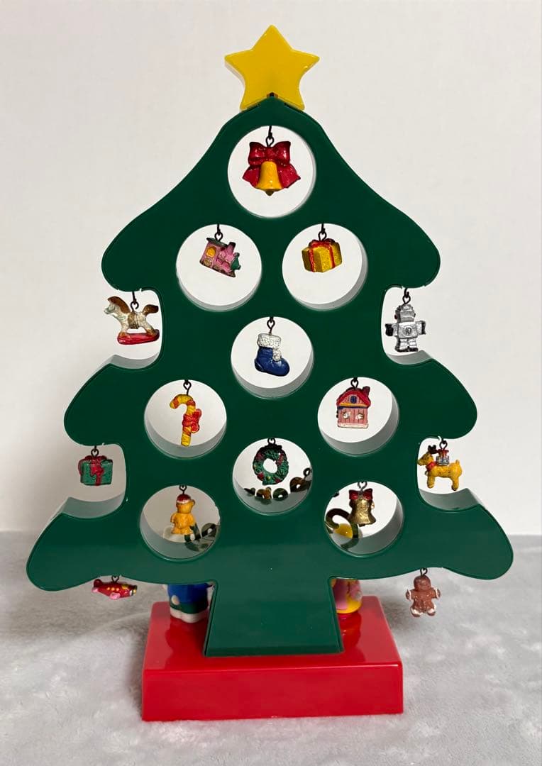 ハローキティ　サンリオ　クリスマスツリー　ライト・メロディー付き