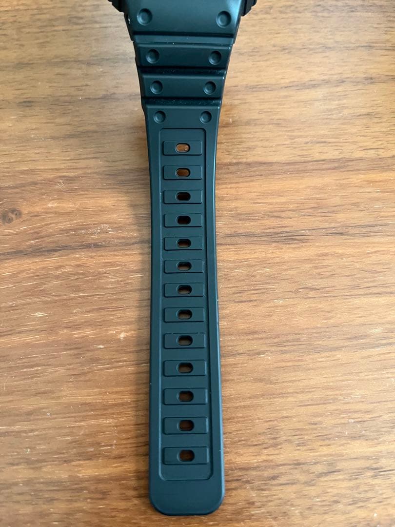 初代G-SHOCK 復刻モデル　DW-5000R-1AJF