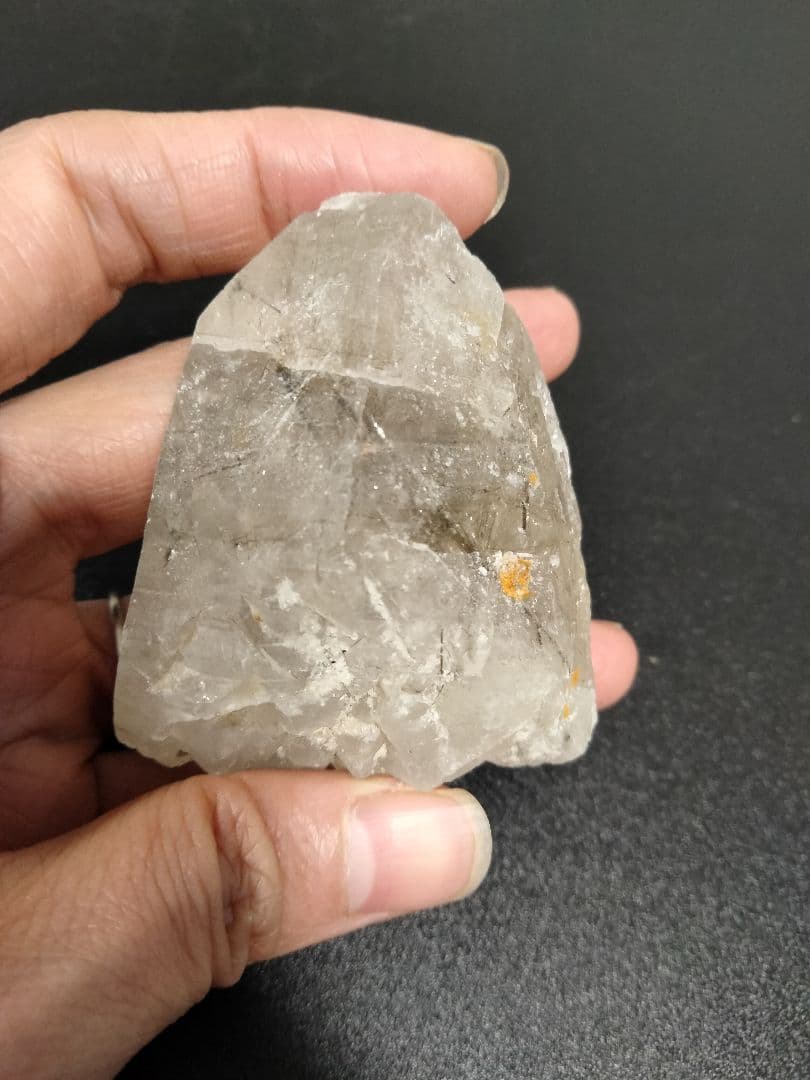 国産鉱物　山梨県　塩山竹森山　番号99天然水晶　　トルマリン入り水晶