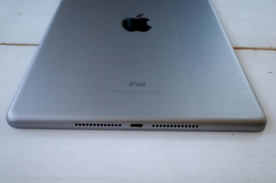 Apple iPad 第6世代 WiFi 32GB スペースグレイ