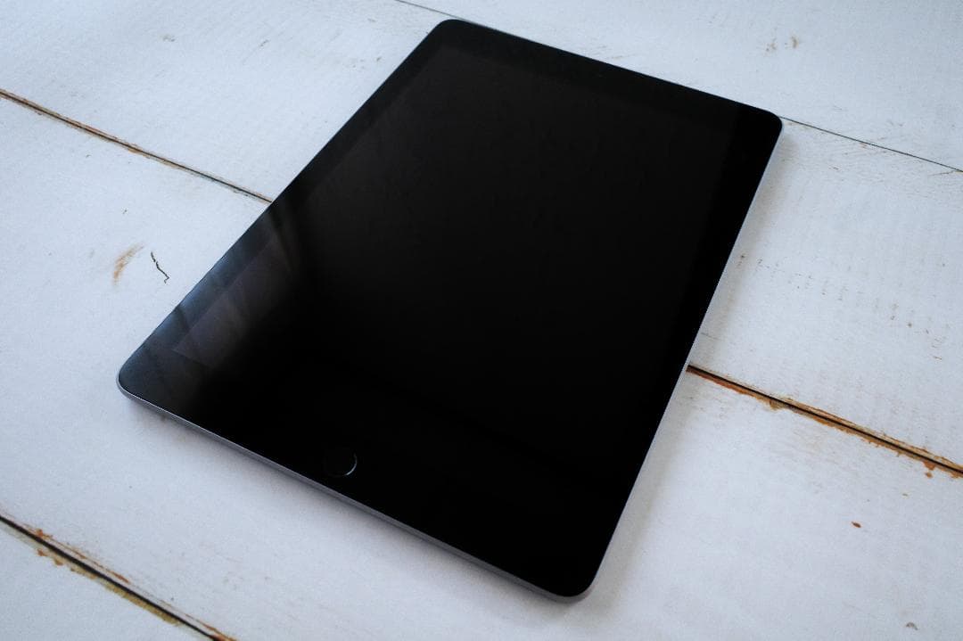 Apple iPad 第6世代 WiFi 32GB スペースグレイ