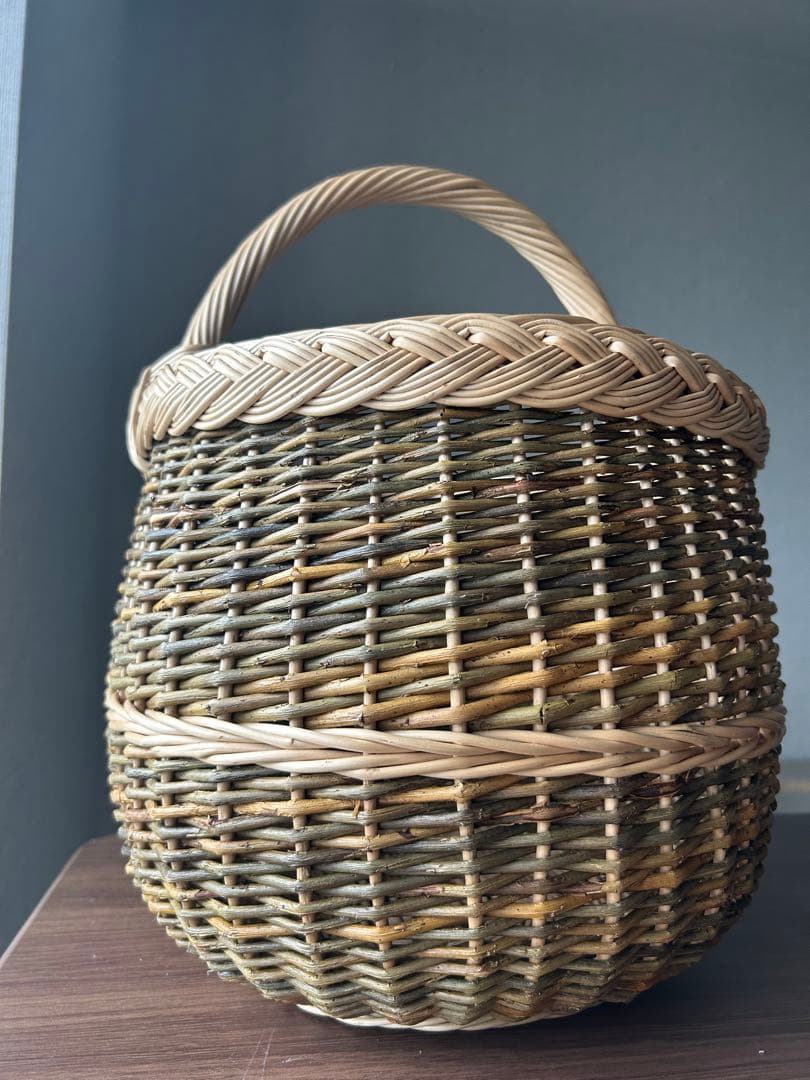 【新品•未使用】ラトビア　バスケット　かご　収納　インテリア　柳