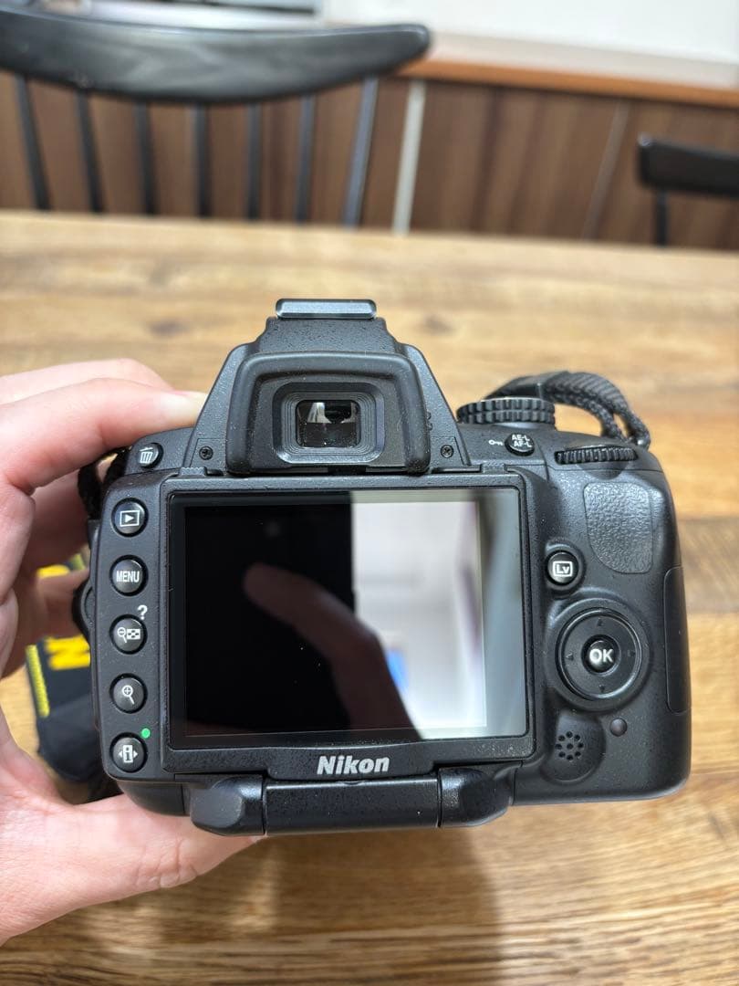 【美品】Nikon D5000 完動品　デジタル一眼レフカメラ